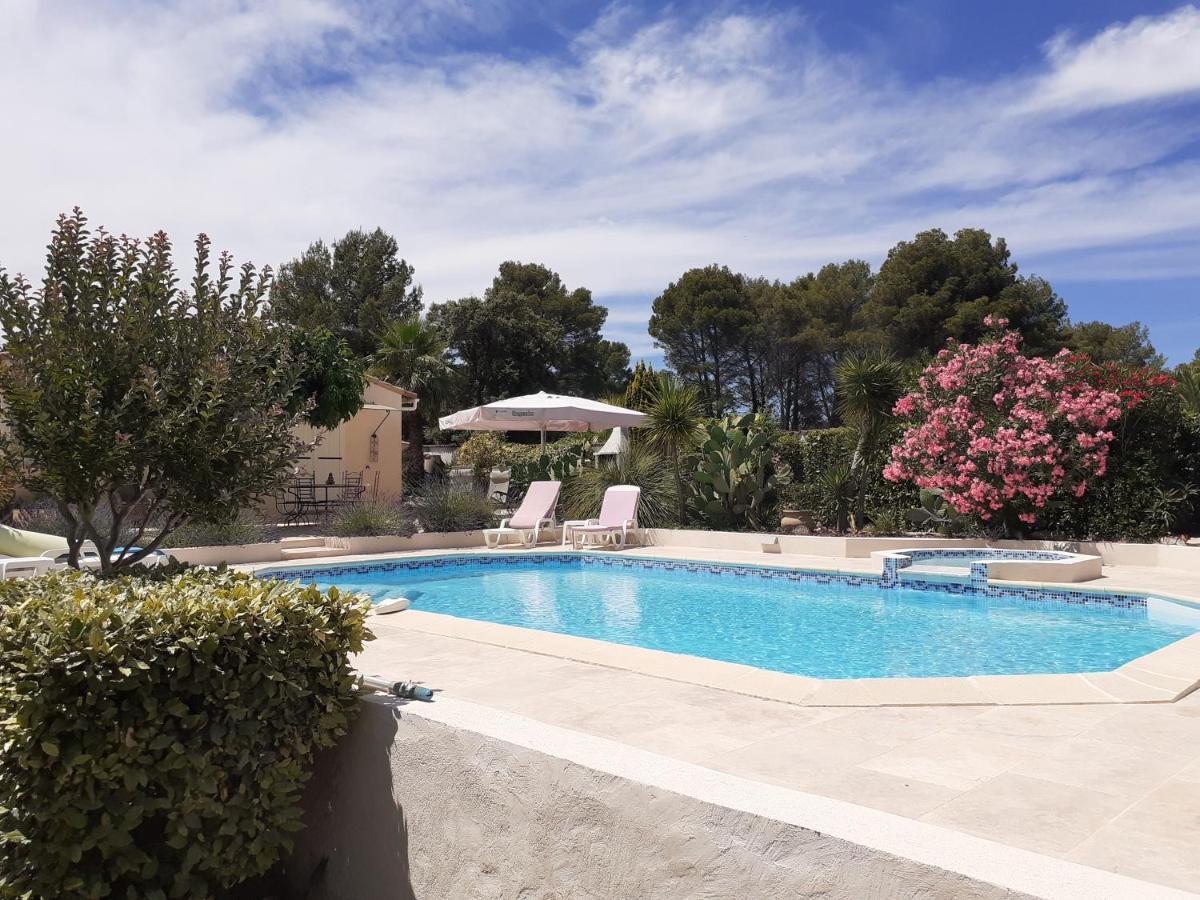 Gîte provençal indépendant avec piscine chauffée : LE SUY BIEN Flayosc Exterior foto